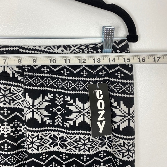 Just Cozy Fleece Lined Pants Womens 12-20 Super Stretchy Black White Pattern PJ - Picture 8 of 10